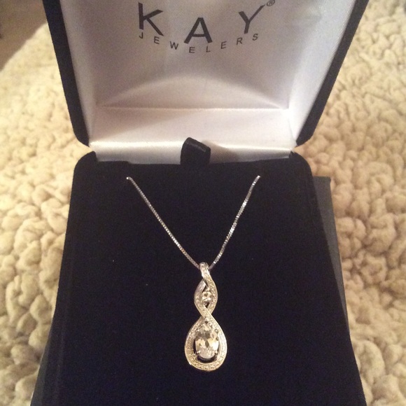 💗 Kay Jewelers White Sapphire Necklace - Picture 5 of 6